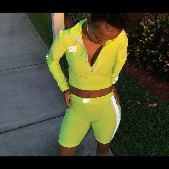 Top and bottom - Picture 2 of 3